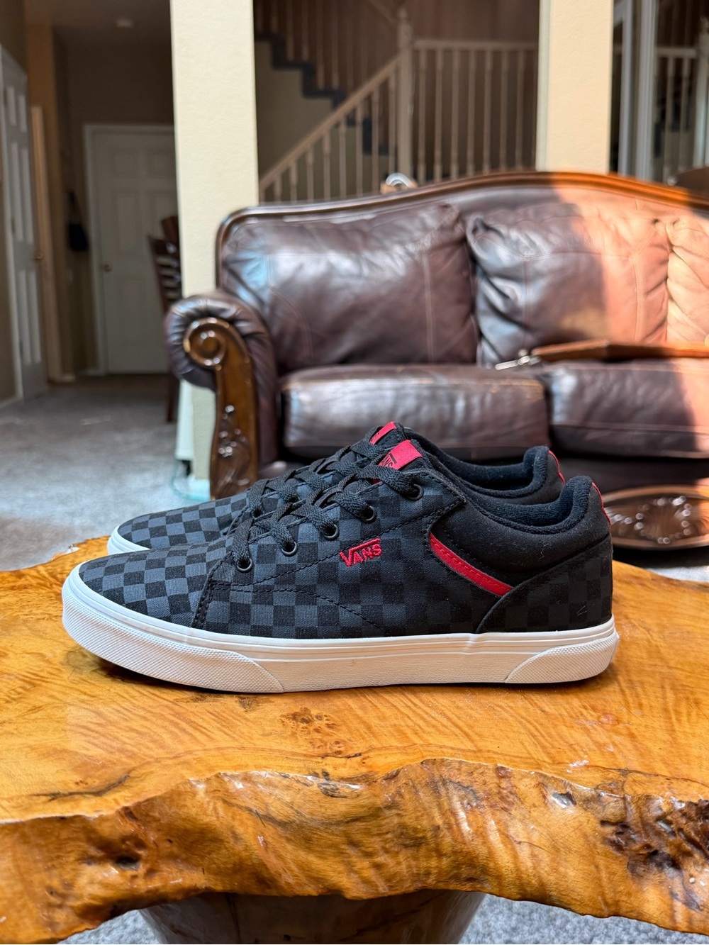 Vans Seldan Black Red Checkerboard Low Skate Shoes Women's Size 8.5 / Youth 7